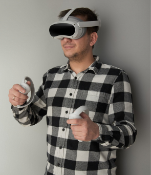 VR-симулятор для обучения оператора БПЛА Flytonica фото